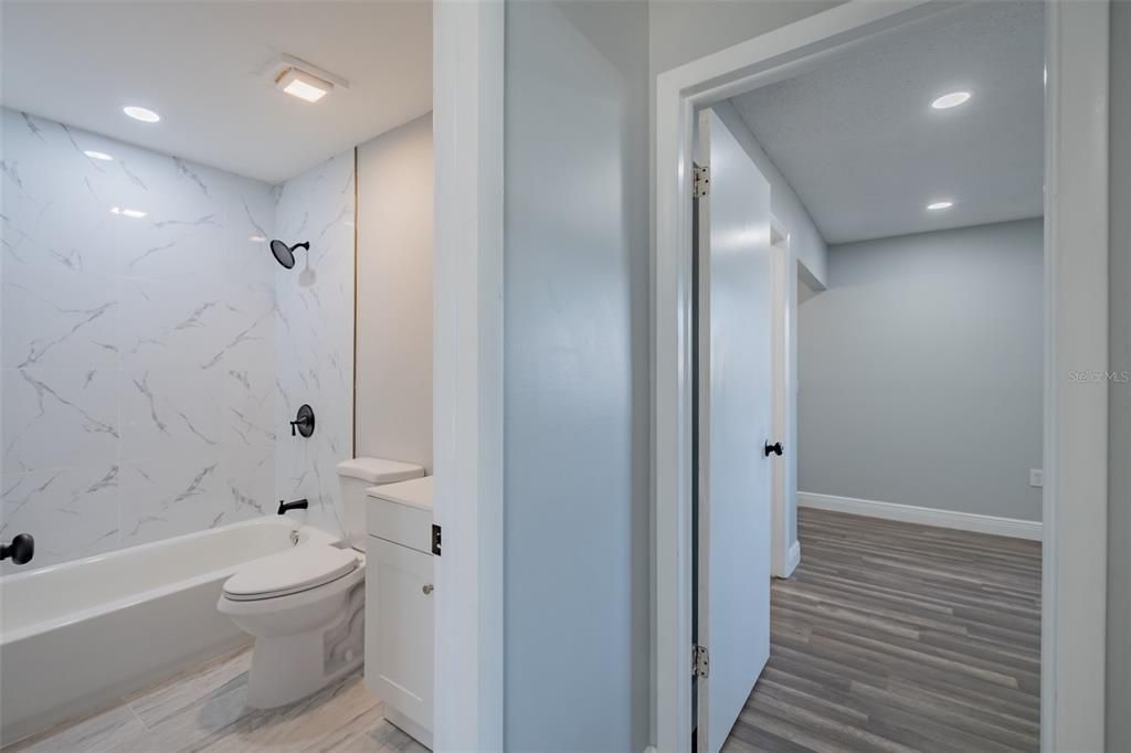 待售: $340,000 (3 贝兹, 2 浴室, 1294 平方英尺)