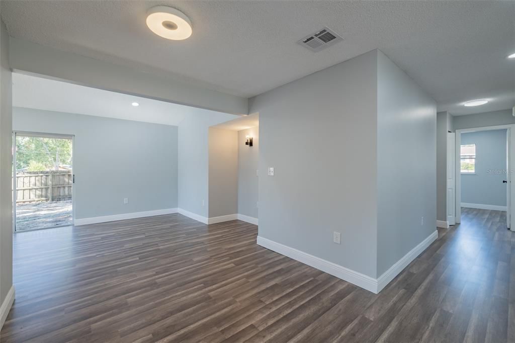 待售: $340,000 (3 贝兹, 2 浴室, 1294 平方英尺)