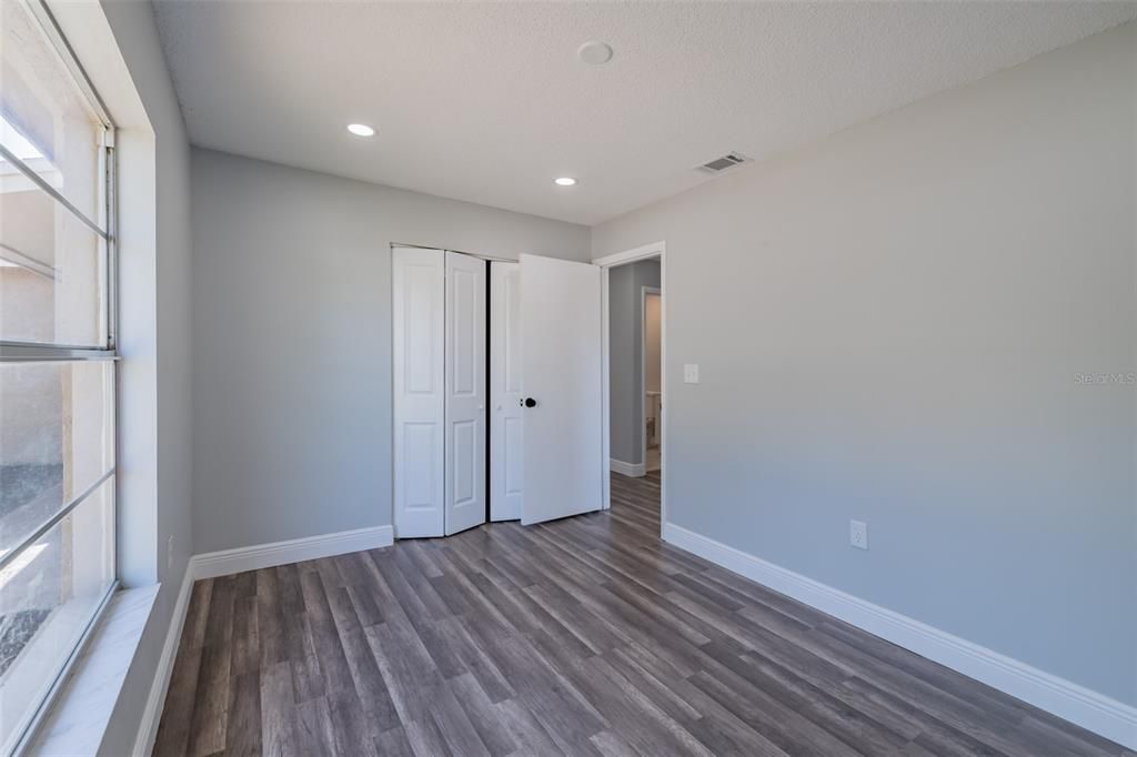 待售: $340,000 (3 贝兹, 2 浴室, 1294 平方英尺)