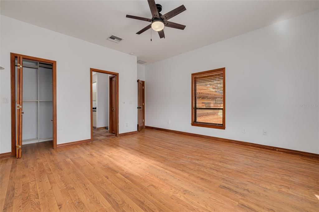 В аренду: $9,950 (5 спален, 3 ванн, 4066 Квадратных фут)