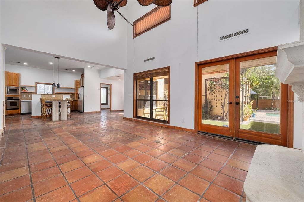 В аренду: $9,950 (5 спален, 3 ванн, 4066 Квадратных фут)