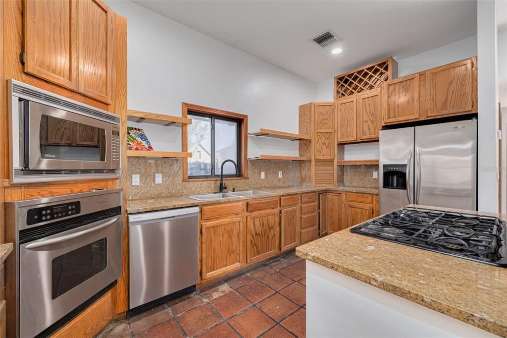 В аренду: $9,950 (5 спален, 3 ванн, 4066 Квадратных фут)