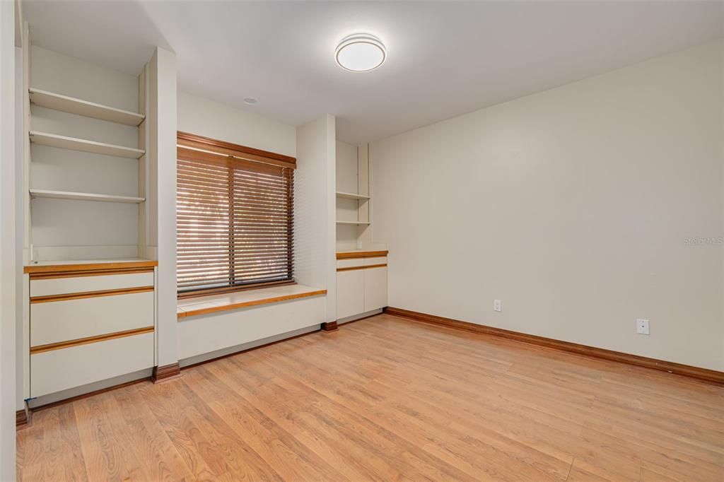 В аренду: $9,950 (5 спален, 3 ванн, 4066 Квадратных фут)