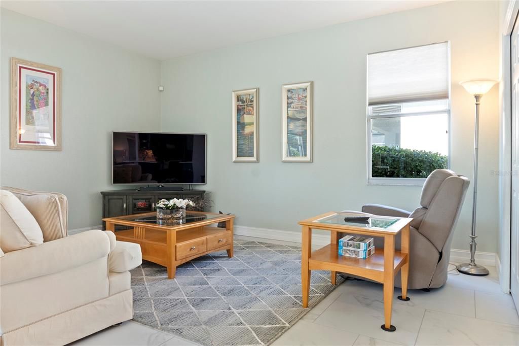 На продажу: $447,500 (3 спален, 2 ванн, 1951 Квадратных фут)