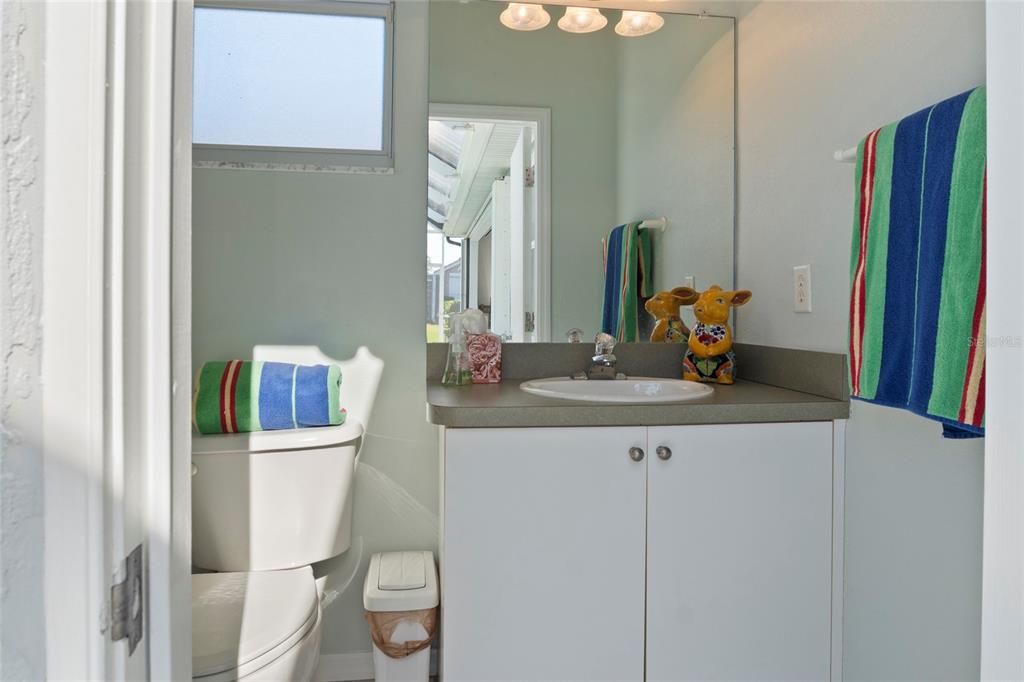 На продажу: $447,500 (3 спален, 2 ванн, 1951 Квадратных фут)