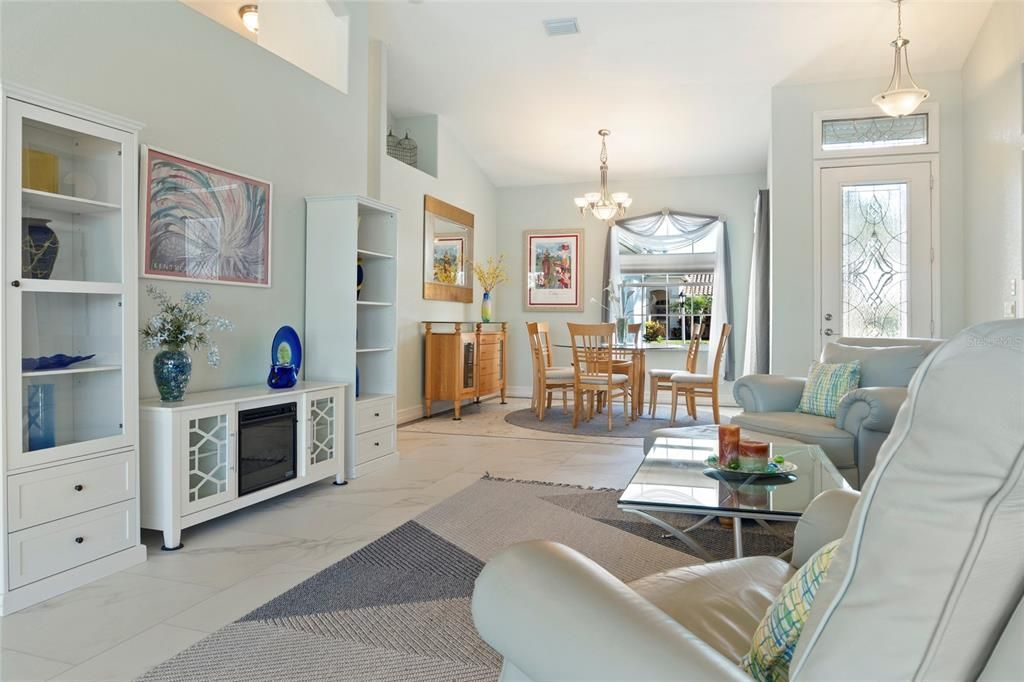 На продажу: $447,500 (3 спален, 2 ванн, 1951 Квадратных фут)