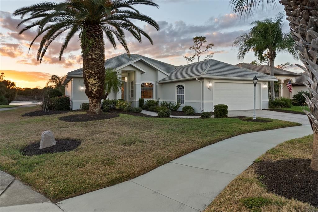 На продажу: $447,500 (3 спален, 2 ванн, 1951 Квадратных фут)