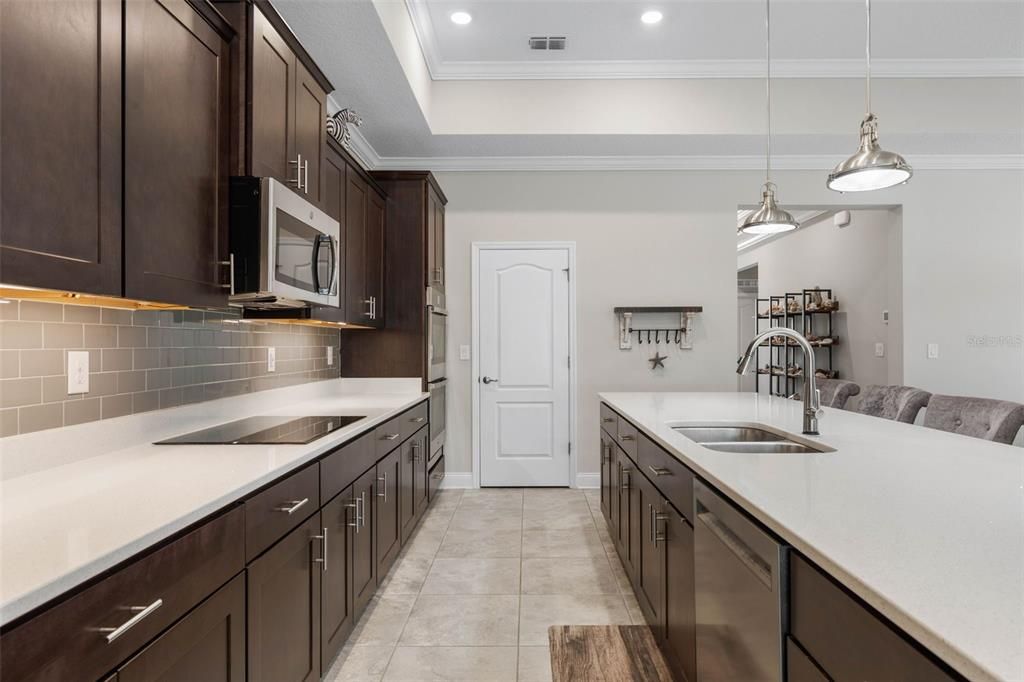 For Sale: $650,000 (4 beds, 3 baths, 2693 Square Feet)