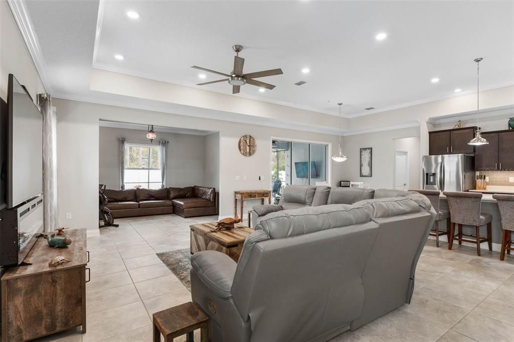 For Sale: $650,000 (4 beds, 3 baths, 2693 Square Feet)