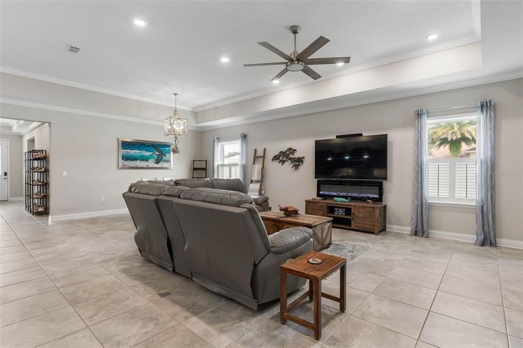 For Sale: $650,000 (4 beds, 3 baths, 2693 Square Feet)