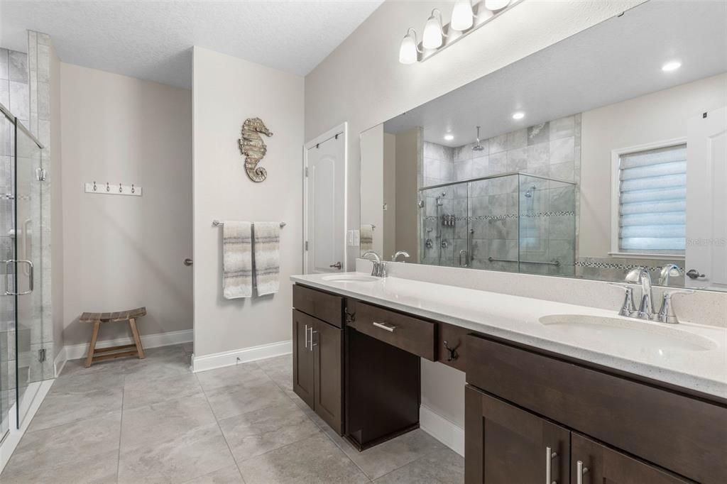 For Sale: $650,000 (4 beds, 3 baths, 2693 Square Feet)