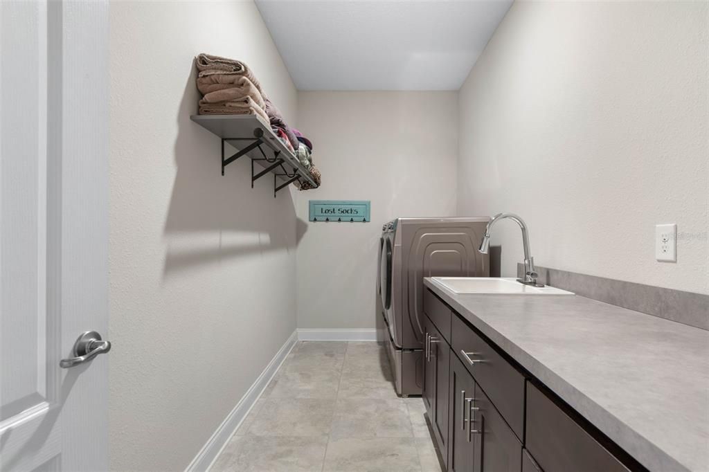 For Sale: $650,000 (4 beds, 3 baths, 2693 Square Feet)