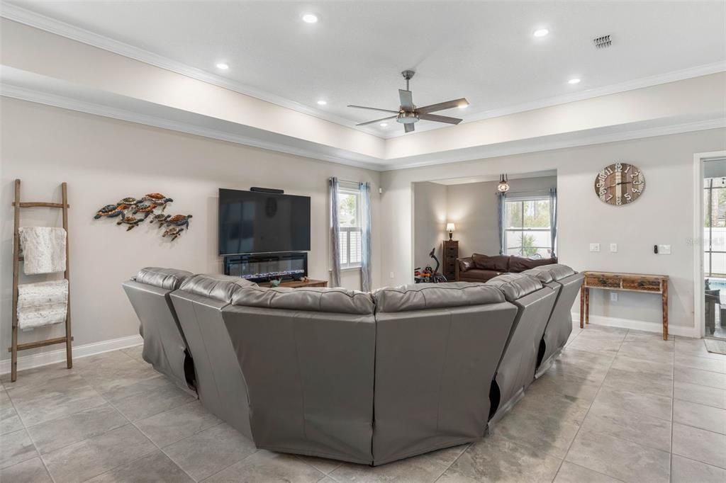 For Sale: $650,000 (4 beds, 3 baths, 2693 Square Feet)