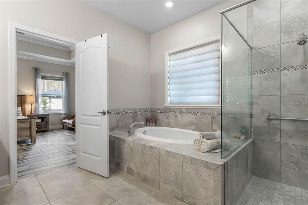 For Sale: $650,000 (4 beds, 3 baths, 2693 Square Feet)