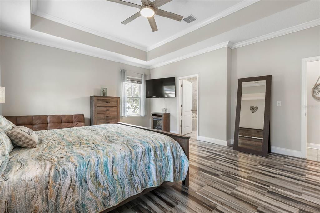 For Sale: $650,000 (4 beds, 3 baths, 2693 Square Feet)