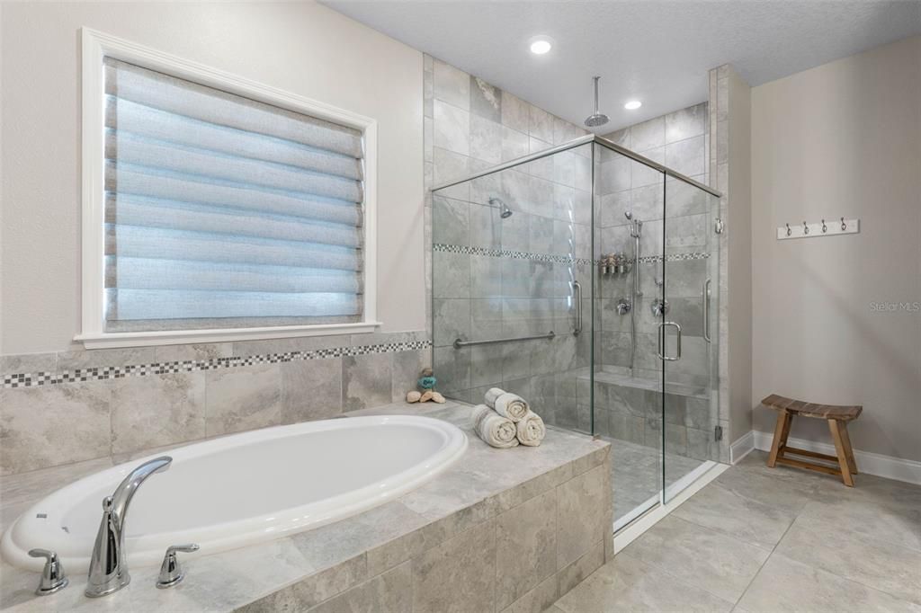 For Sale: $650,000 (4 beds, 3 baths, 2693 Square Feet)