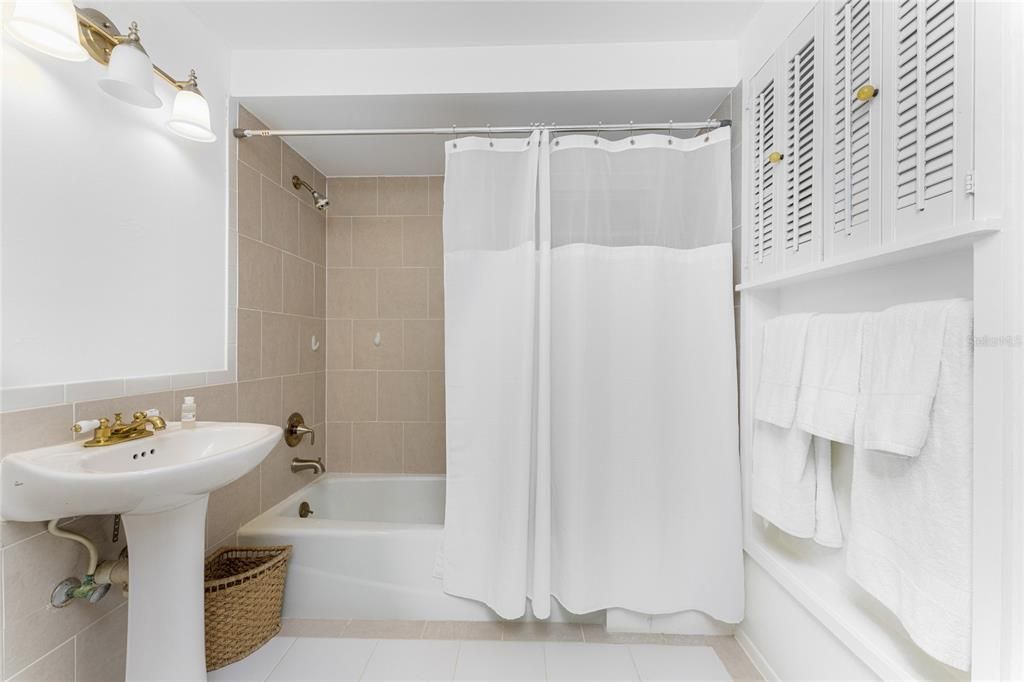 待售: $209,900 (3 贝兹, 2 浴室, 1539 平方英尺)