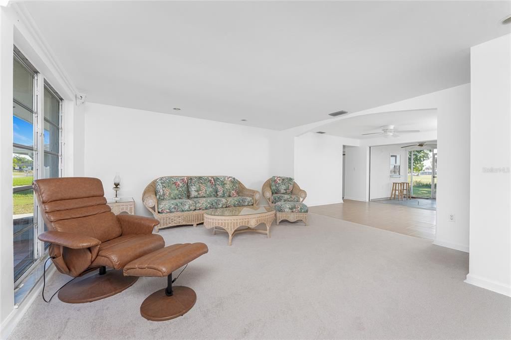 待售: $209,900 (3 贝兹, 2 浴室, 1539 平方英尺)