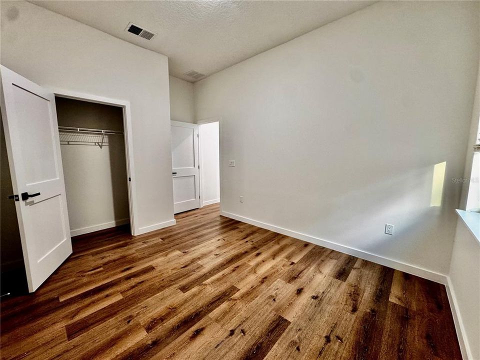 En Venta: $298,900 (4 camas, 3 baños, 1771 Pies cuadrados)