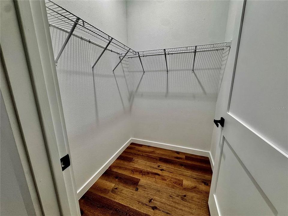 En Venta: $298,900 (4 camas, 3 baños, 1771 Pies cuadrados)