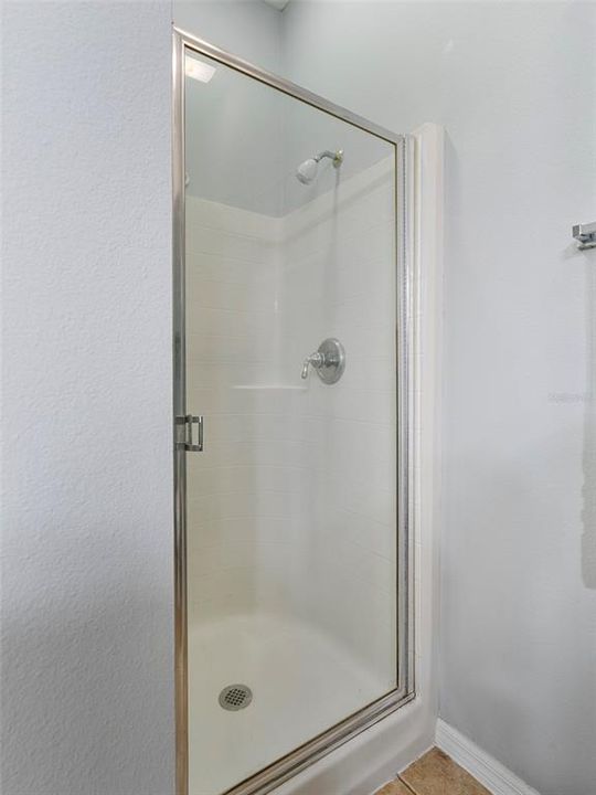 En Venta: $399,000 (4 camas, 2 baños, 1955 Pies cuadrados)