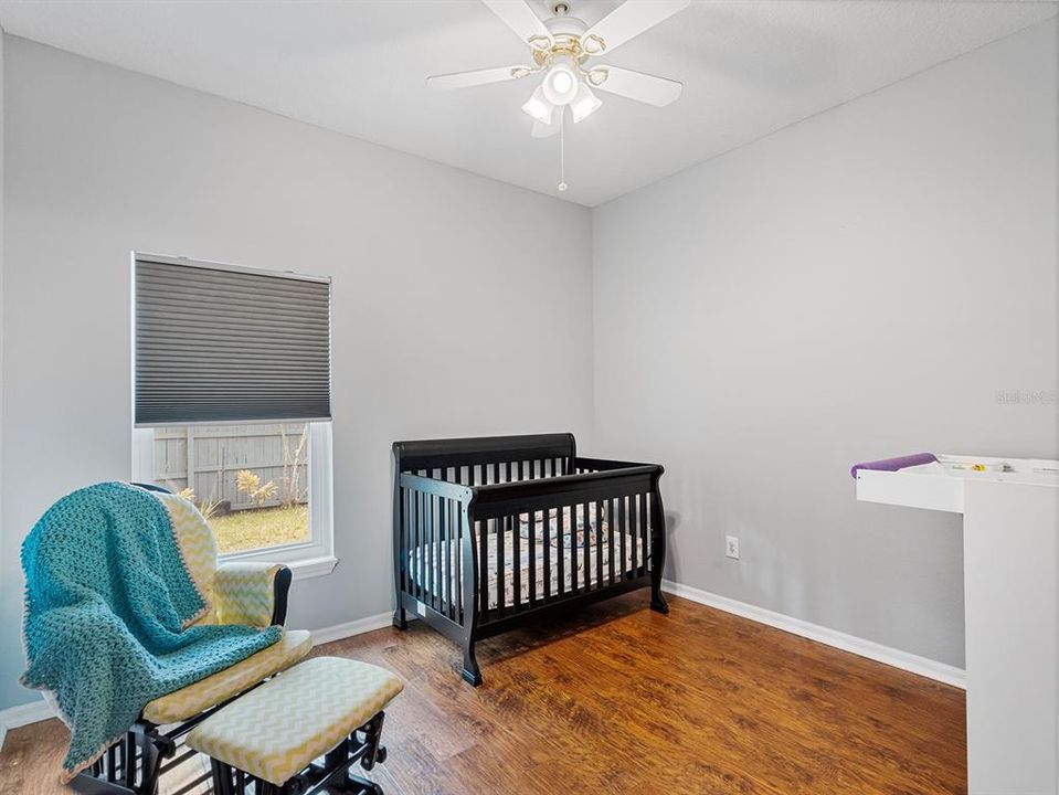 En Venta: $399,000 (4 camas, 2 baños, 1955 Pies cuadrados)