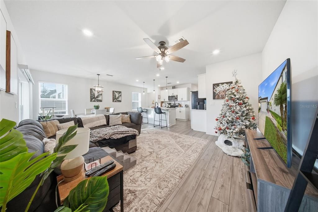 En Venta: $350,000 (4 camas, 2 baños, 1580 Pies cuadrados)