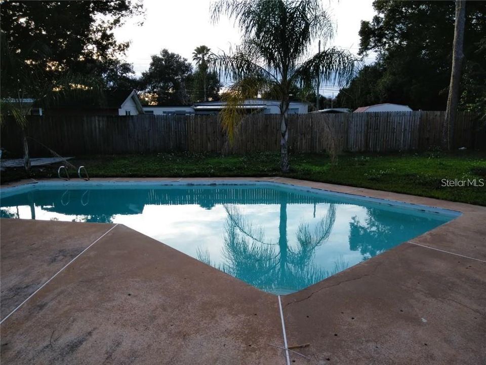 For Rent: $2,300 (3 beds, 2 baths, 1190 Square Feet)