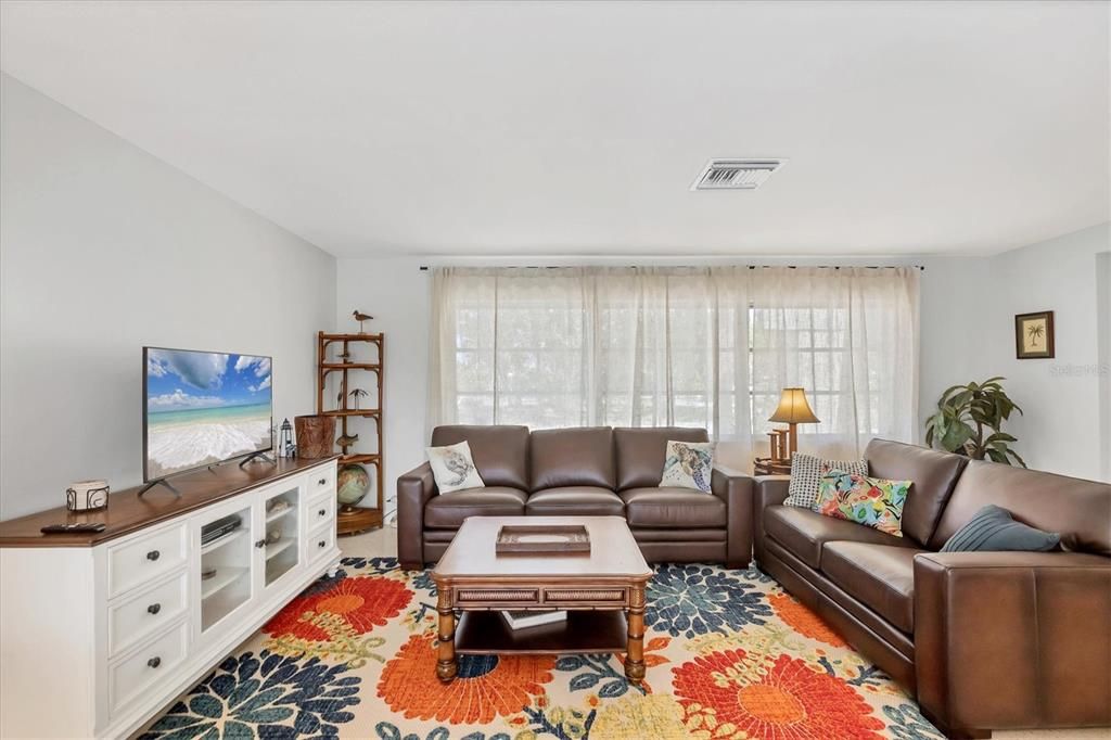 For Sale: $1,500,000 (3 beds, 3 baths, 1817 Square Feet)