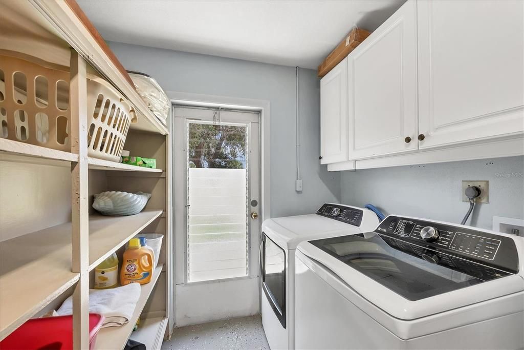 For Sale: $1,500,000 (3 beds, 3 baths, 1817 Square Feet)