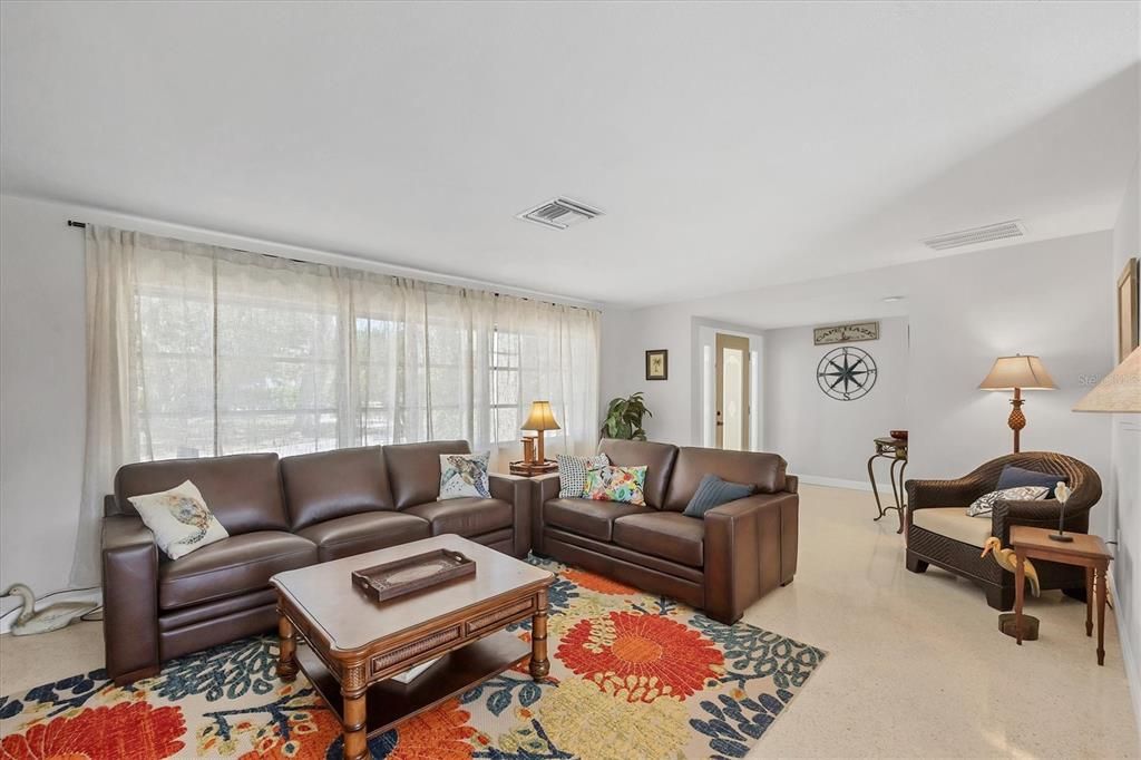 For Sale: $1,500,000 (3 beds, 3 baths, 1817 Square Feet)