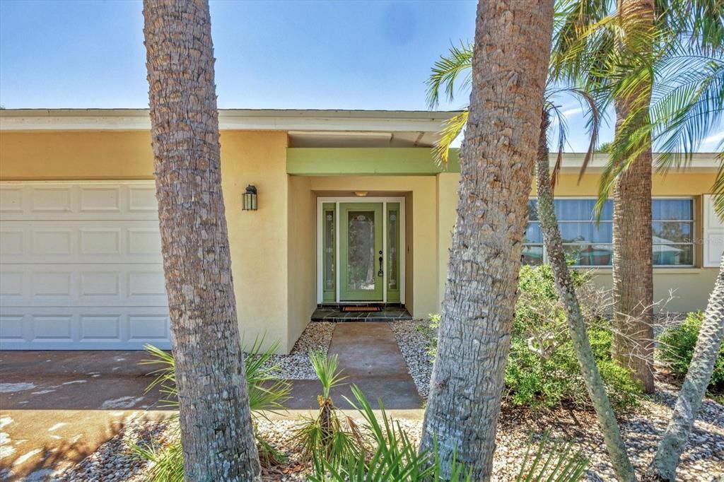 For Sale: $1,500,000 (3 beds, 3 baths, 1817 Square Feet)