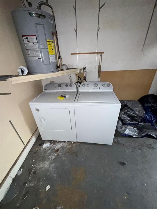 For Sale: $179,900 (2 beds, 1 baths, 848 Square Feet)