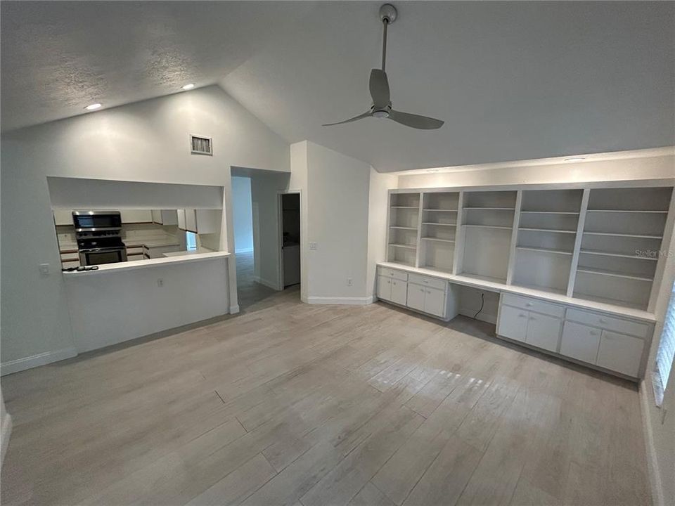 For Rent: $2,300 (3 beds, 2 baths, 2126 Square Feet)