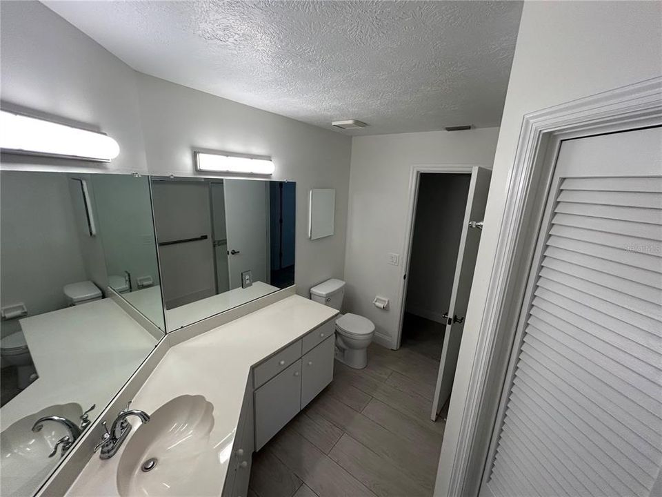 For Rent: $2,300 (3 beds, 2 baths, 2126 Square Feet)