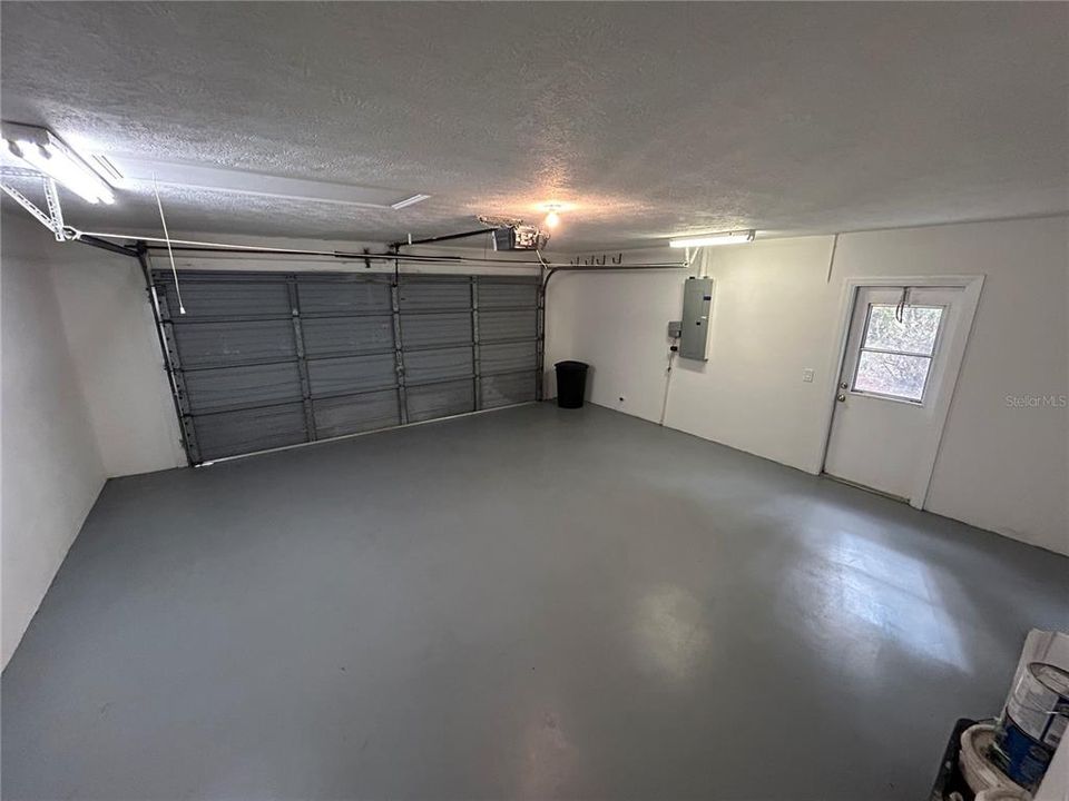 For Rent: $2,300 (3 beds, 2 baths, 2126 Square Feet)