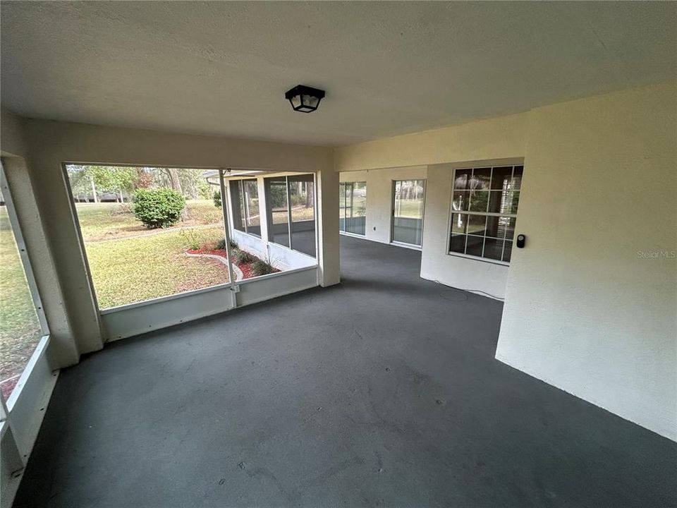 For Rent: $2,300 (3 beds, 2 baths, 2126 Square Feet)