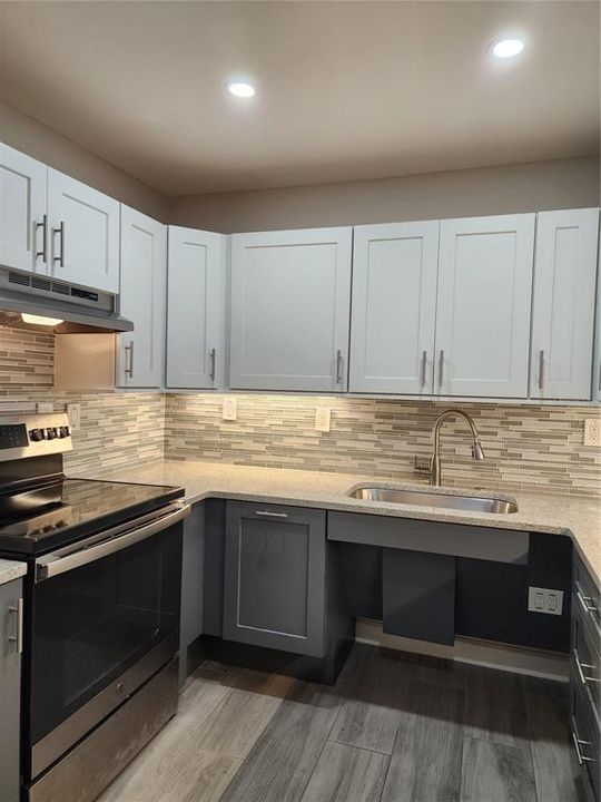 На продажу: $135,000 (1 спален, 1 ванн, 725 Квадратных фут)