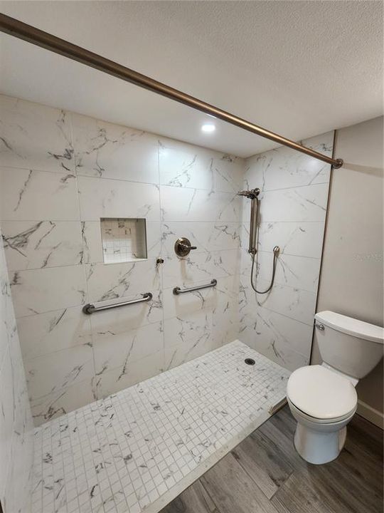 На продажу: $135,000 (1 спален, 1 ванн, 725 Квадратных фут)