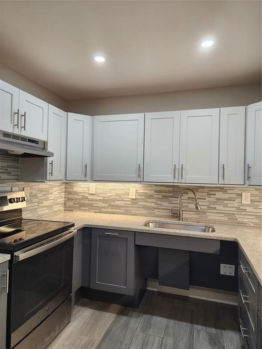 На продажу: $135,000 (1 спален, 1 ванн, 725 Квадратных фут)