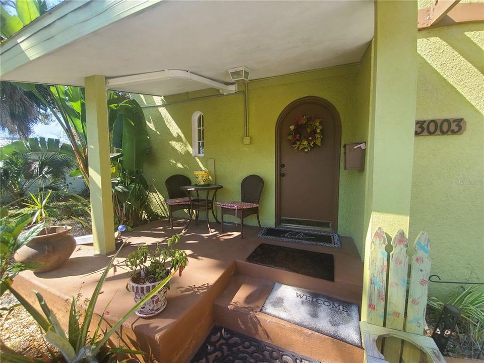 For Rent: $2,850 (3 beds, 1 baths, 1361 Square Feet)