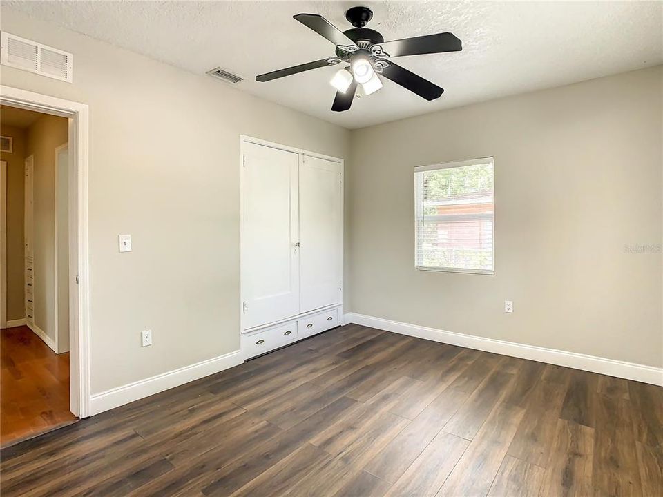 For Rent: $2,850 (3 beds, 1 baths, 1361 Square Feet)