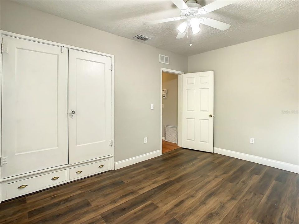 For Rent: $2,850 (3 beds, 1 baths, 1361 Square Feet)