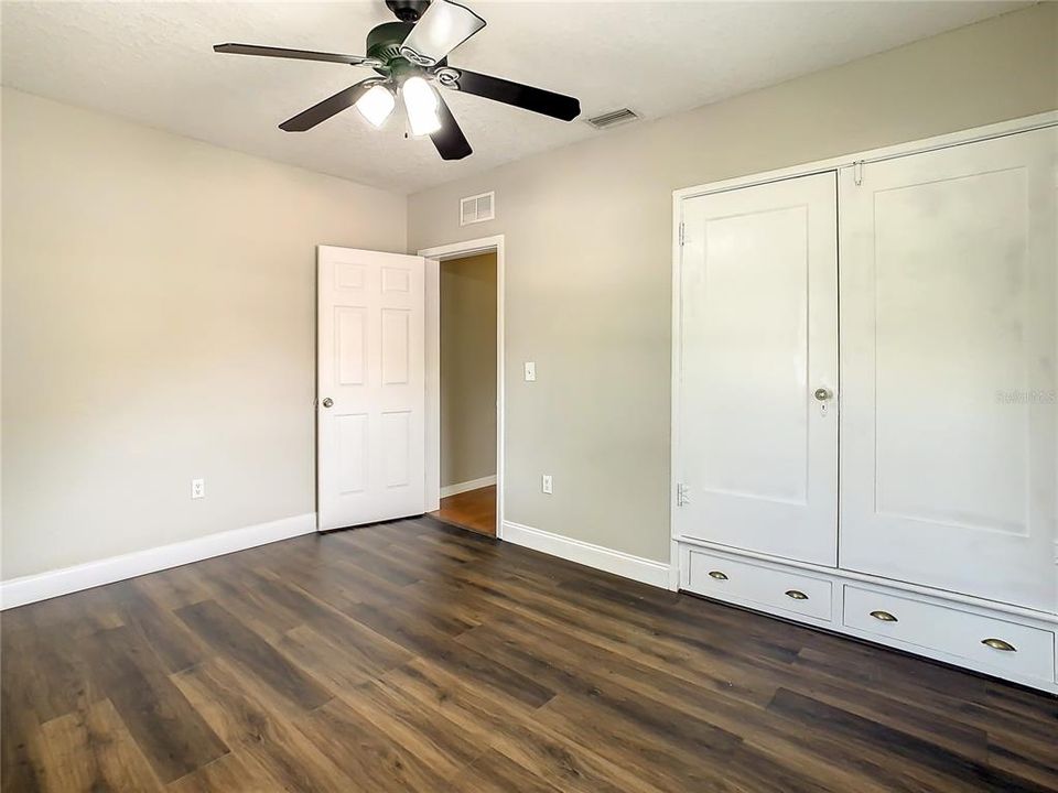 For Rent: $2,850 (3 beds, 1 baths, 1361 Square Feet)