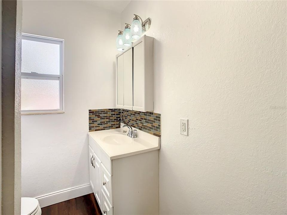 For Rent: $2,850 (3 beds, 1 baths, 1361 Square Feet)