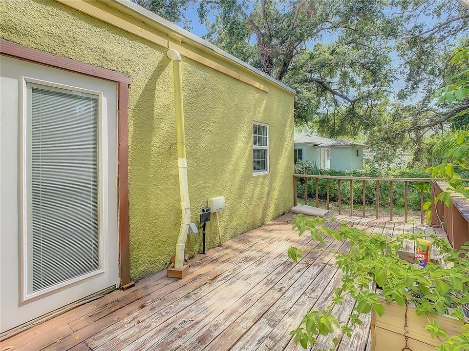 For Rent: $2,850 (3 beds, 1 baths, 1361 Square Feet)