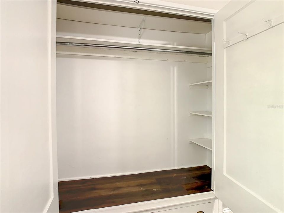 For Rent: $2,850 (3 beds, 1 baths, 1361 Square Feet)