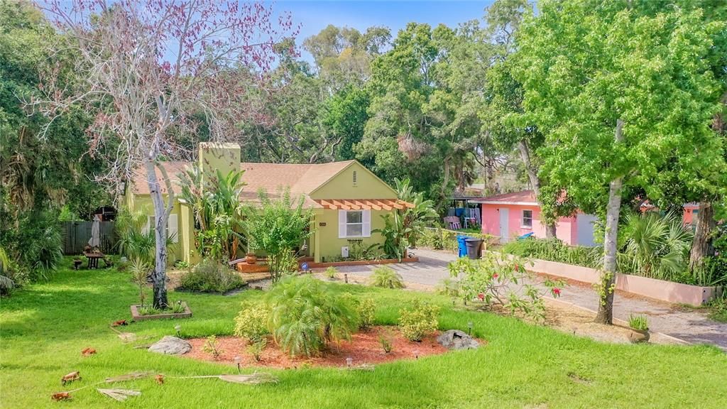 For Rent: $2,850 (3 beds, 1 baths, 1361 Square Feet)