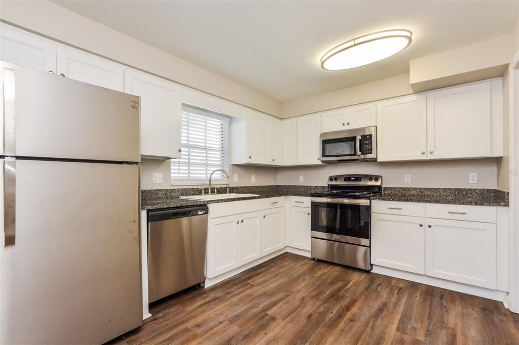 For Rent: $2,665 (5 beds, 3 baths, 2047 Square Feet)