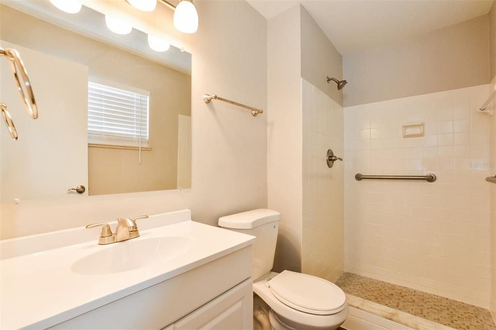 For Rent: $2,665 (5 beds, 3 baths, 2047 Square Feet)